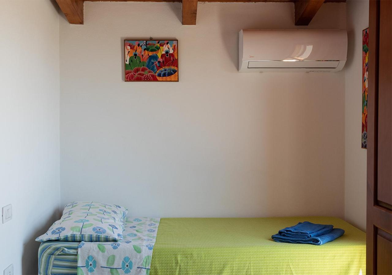 Sa Guardia De Ferricci Bed & Breakfast Solanas  Exterior foto