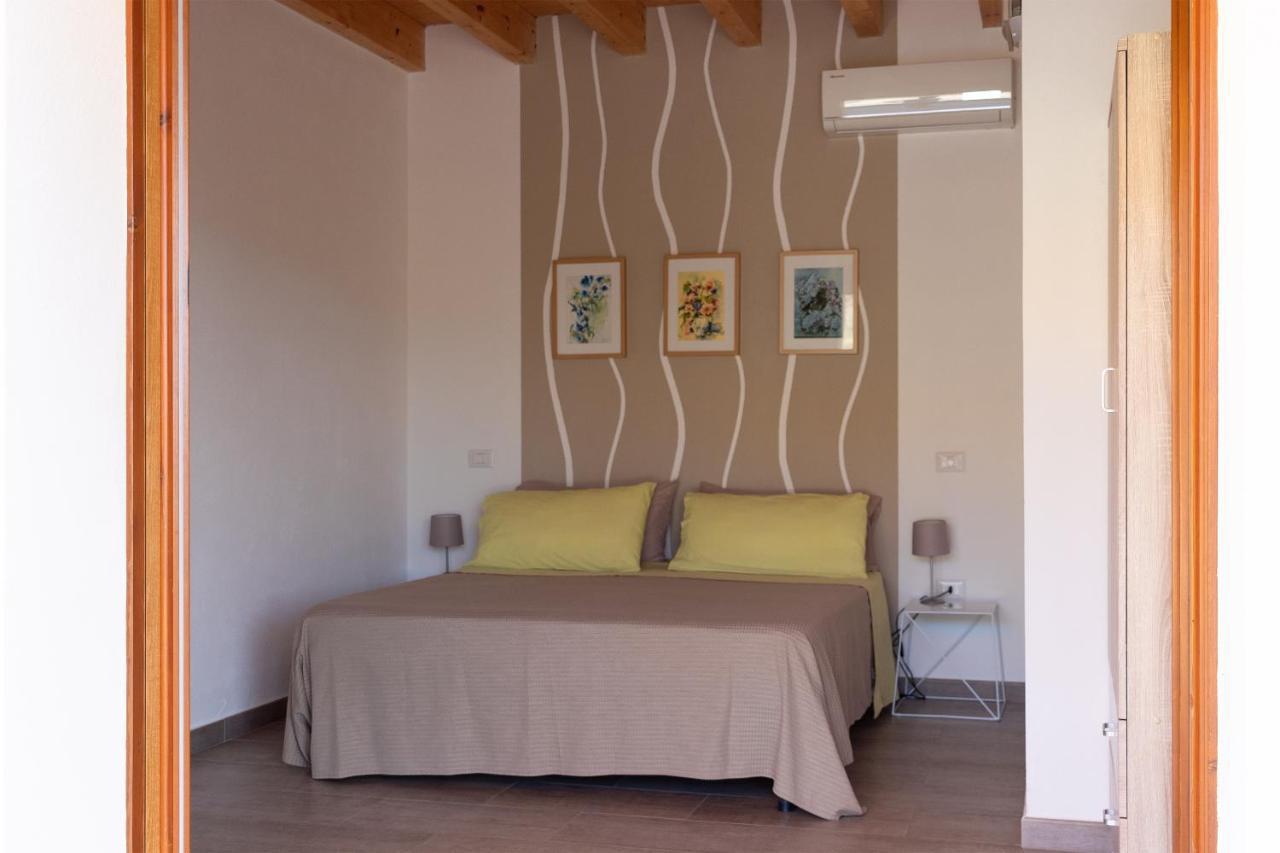 Sa Guardia De Ferricci Bed & Breakfast Solanas  Exterior foto